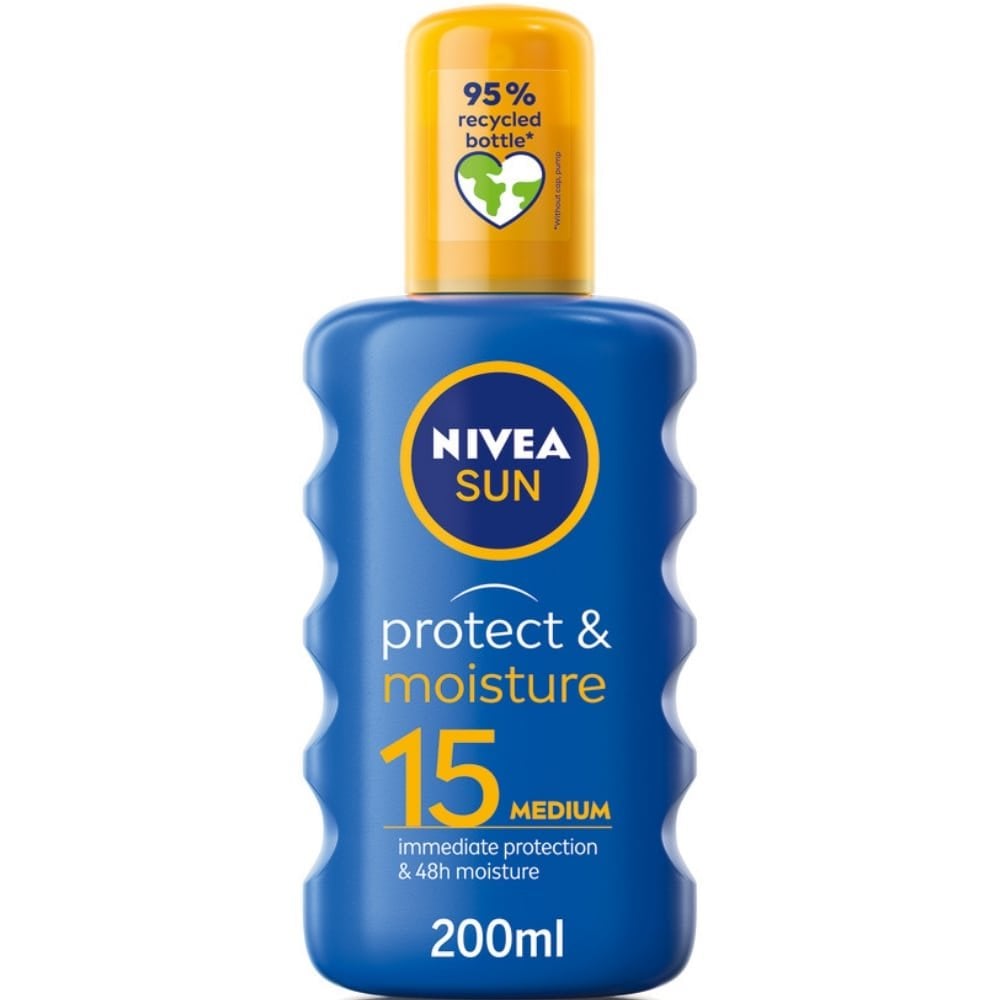 NIVEA SUN Protect & Moisture Sun Cream Spray SPF15 200ml
